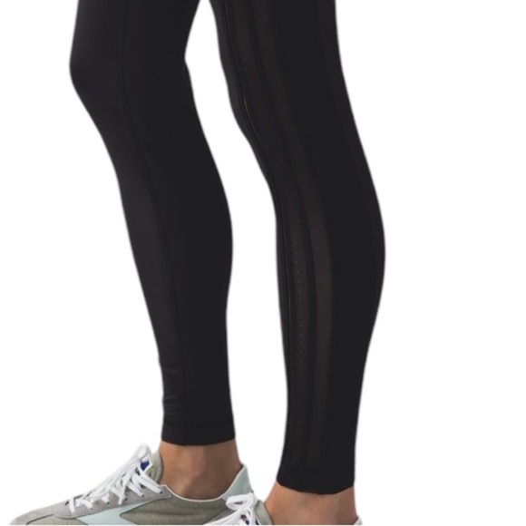 Lululemon Wunder Under Dise Stripe Pant Luxtreme Roll Down Black Size 2 - Picture 11 of 11